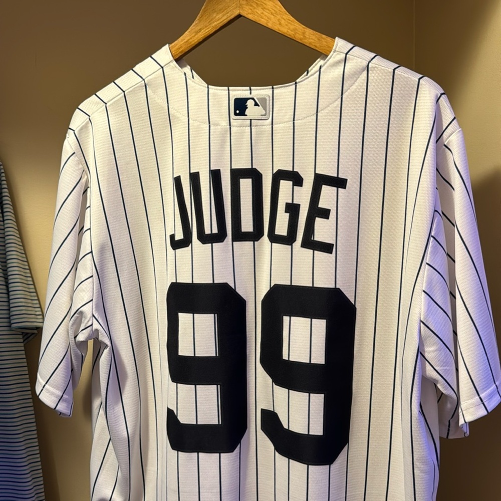Aaron judge home yankees jersey size large